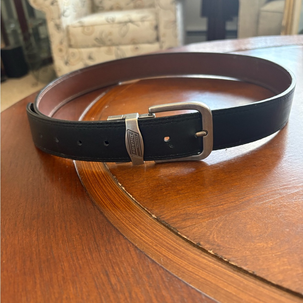 Dickies mens leather belt Sz 38 - 1 1/2” Wide -Black Excellent Condition